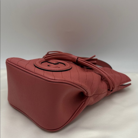 Runway Gucci Mini Blondie Tote Bag - Picture 10 of 17